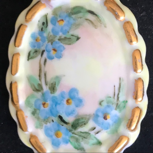 3 for $30 🎁🎄 - Picture 2 of 3